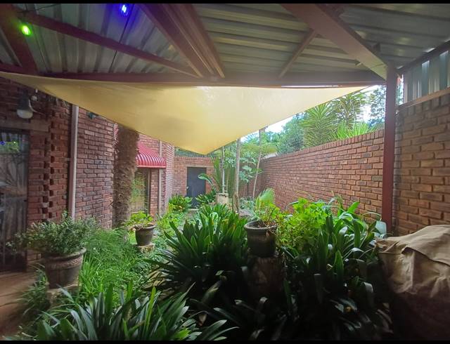 5 BEDROOM HOUSE FOR SALE IN VANDERBIJLPARK SE 2